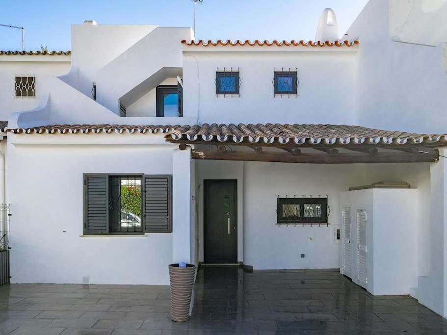 Vilamoura Family House ภายนอก รูปภาพ