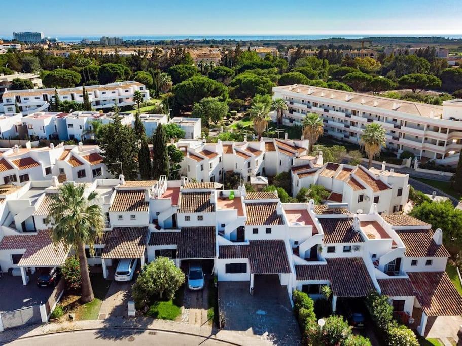 Vilamoura Family House ภายนอก รูปภาพ